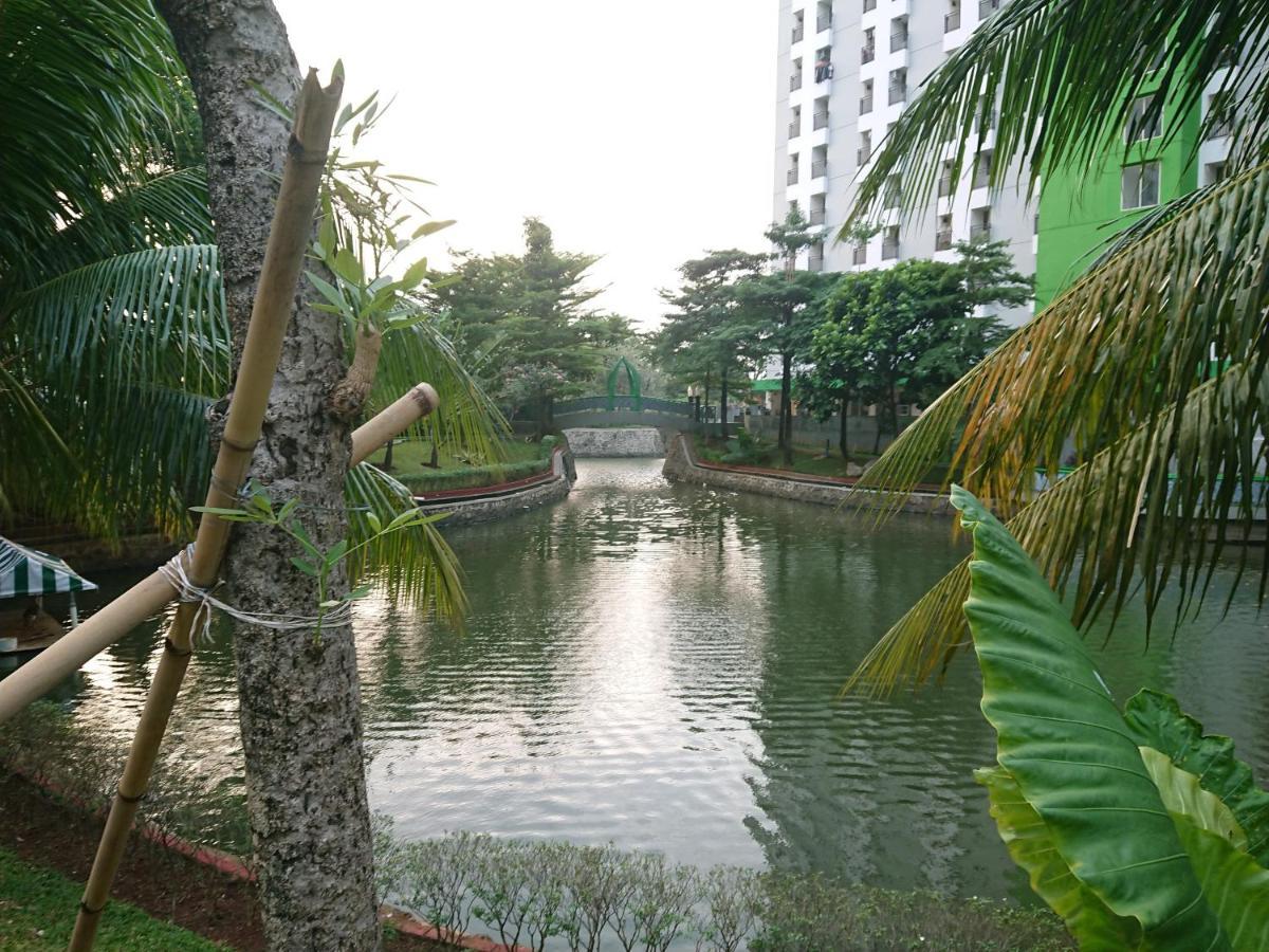 Green Lake View Just Sleep & Cozy Hotel Pondokcabe Hilir Eksteriør billede